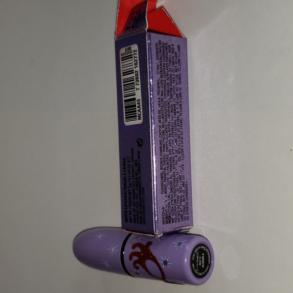 MAC Dame Edna Gladiola lipstick - Picture 8 of 8